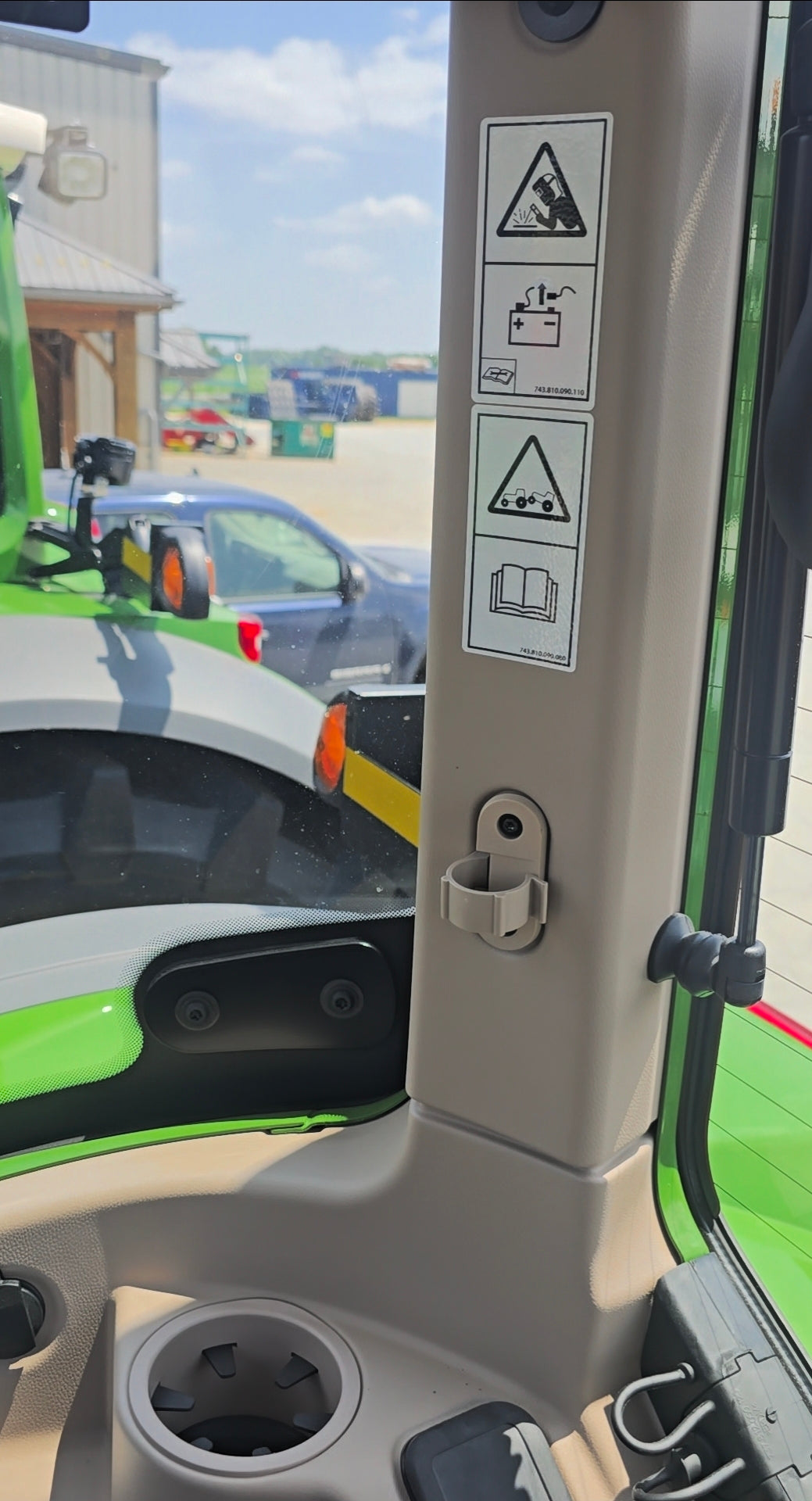 Fendt bolt in cup holder