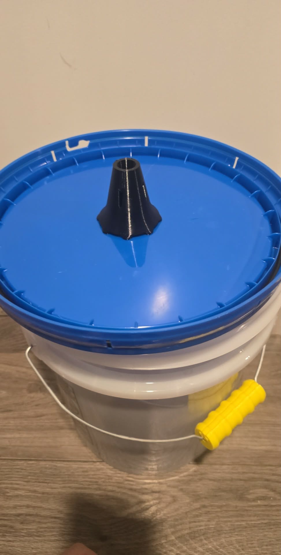 🪰All-In-One 5 Gallon Bucket Fly Trap – Fully Assembled🪰
