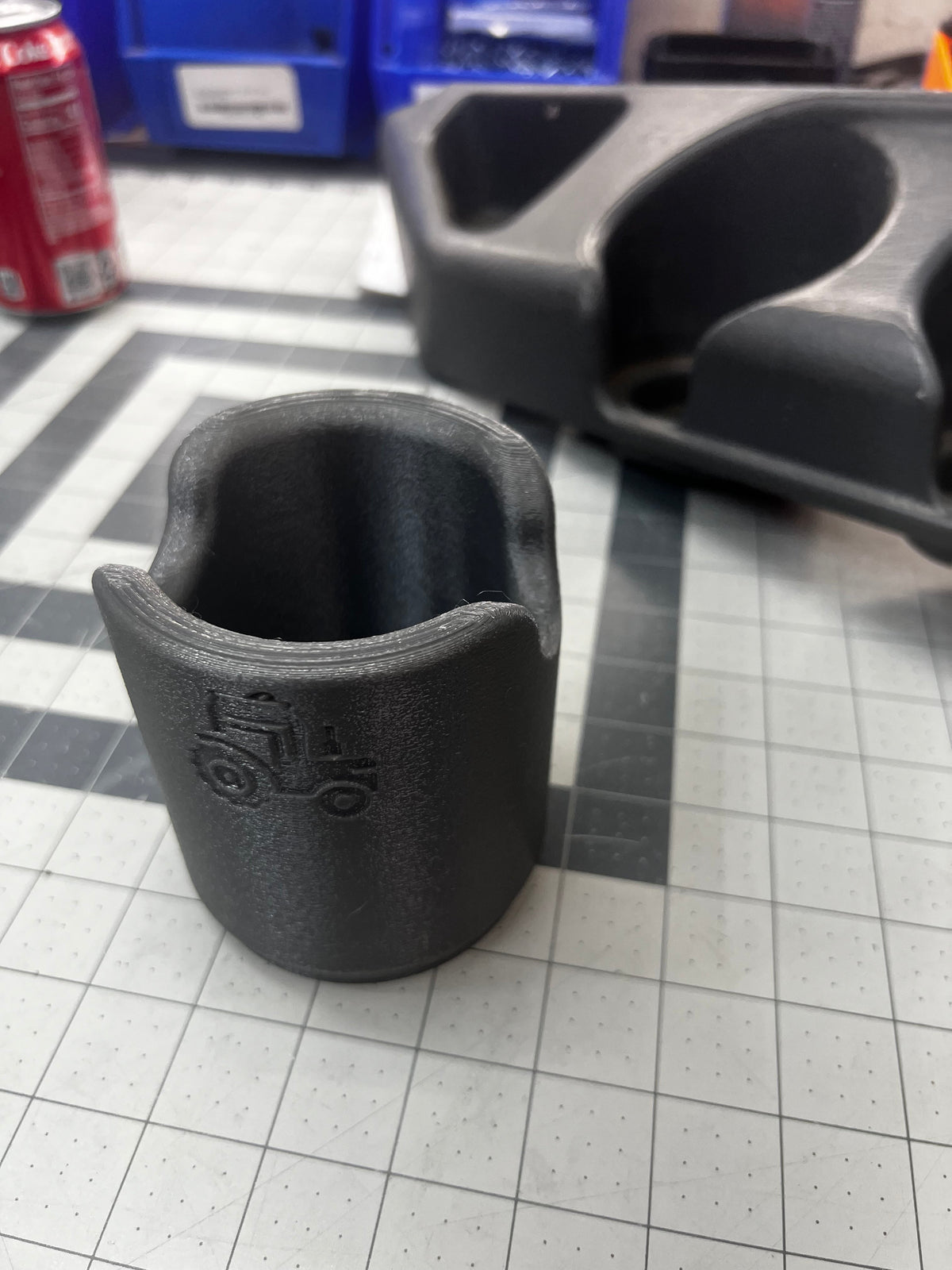Freightliner Columbia Insert For Pop Cans