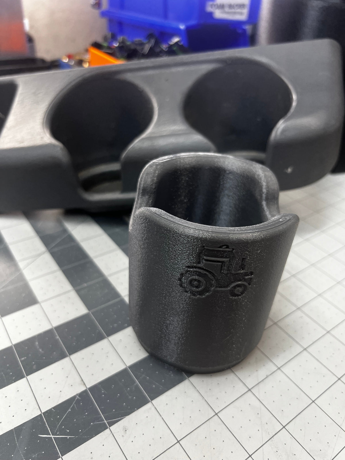 Freightliner Columbia Insert For Pop Cans