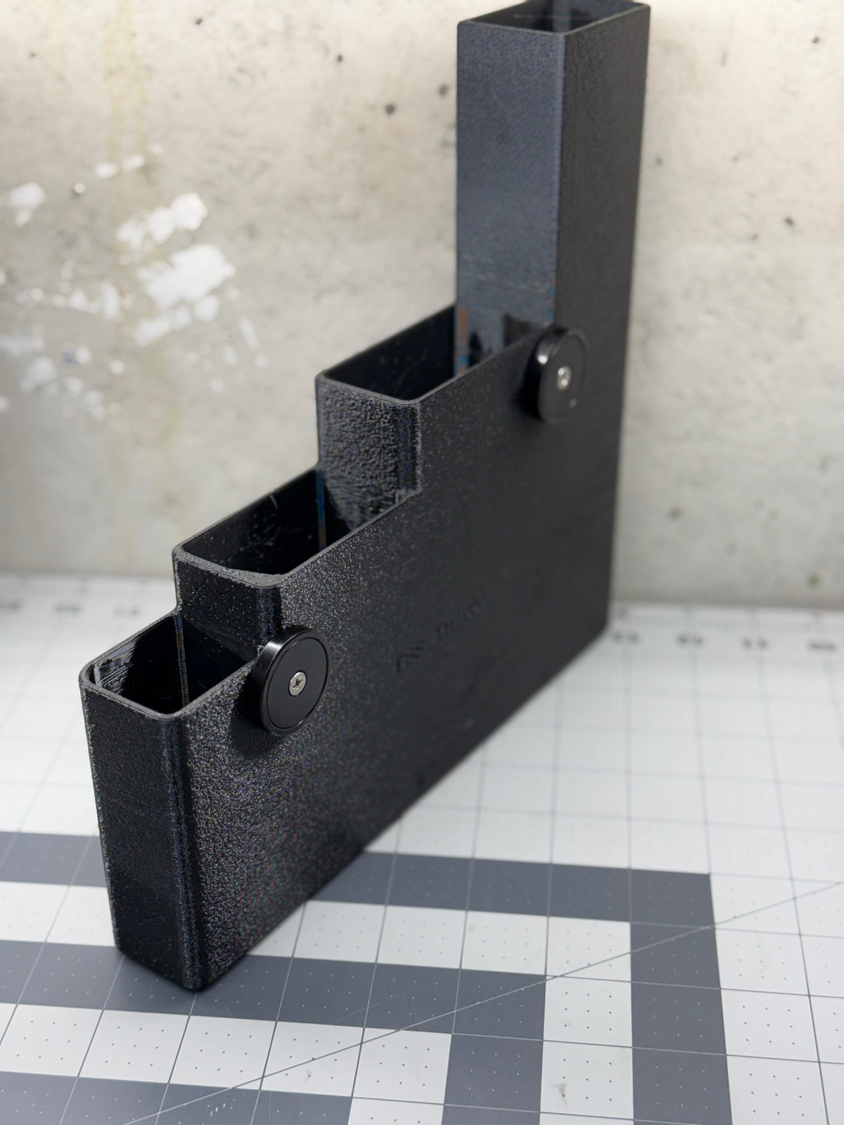 Zip Tie Magnetic Storage - Comes With 2 Magnets