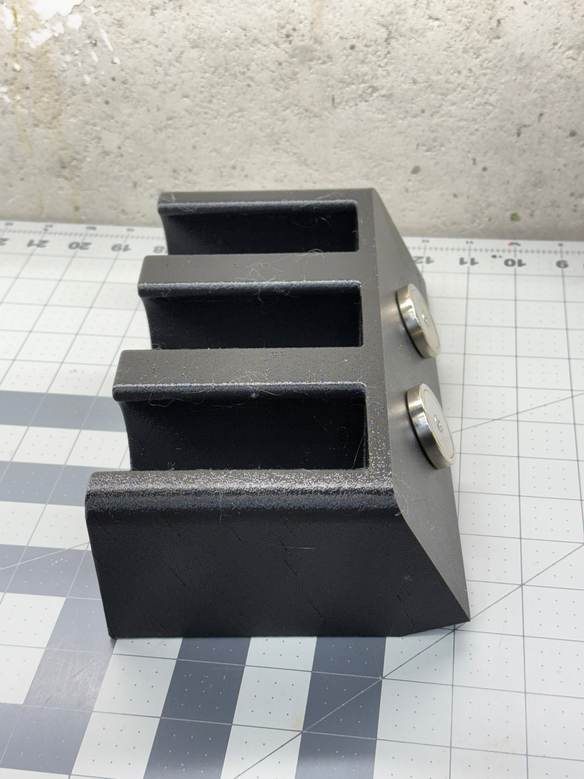 Triple Can Holder Magnetic Open Face