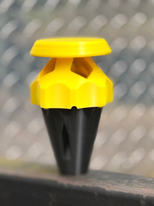 Screw-Together Bucket Top Fly Trap