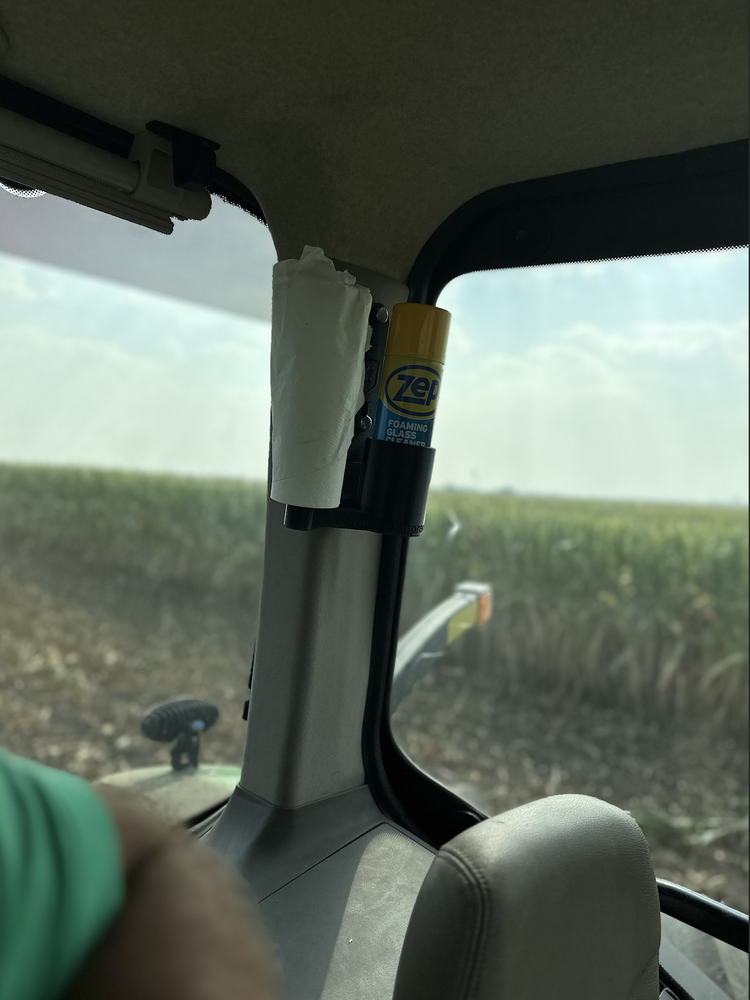 Pristine Pane Paper Towel And Window Cleaner Holder