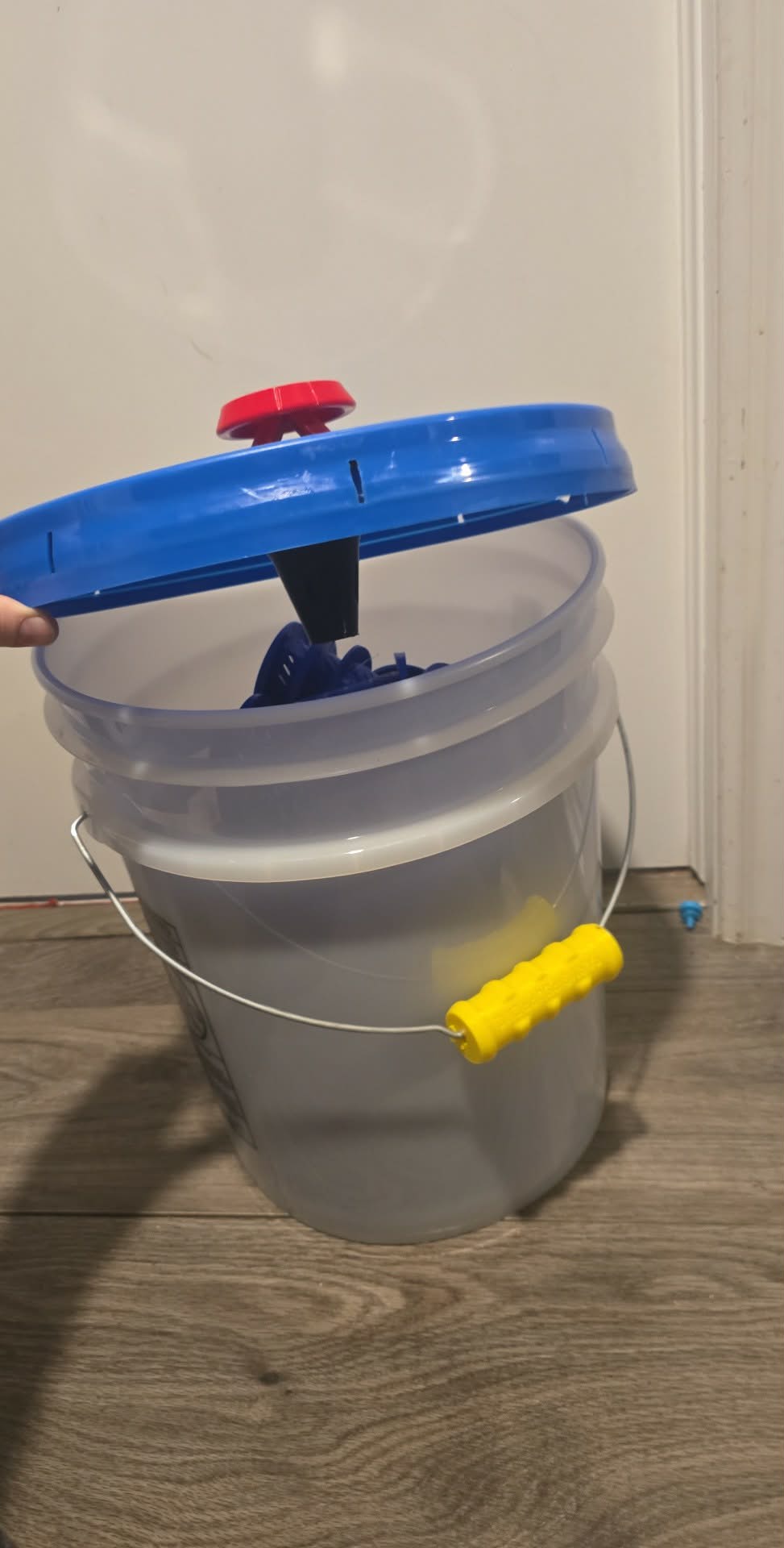🪰All-In-One 5 Gallon Bucket Fly Trap – Fully Assembled🪰