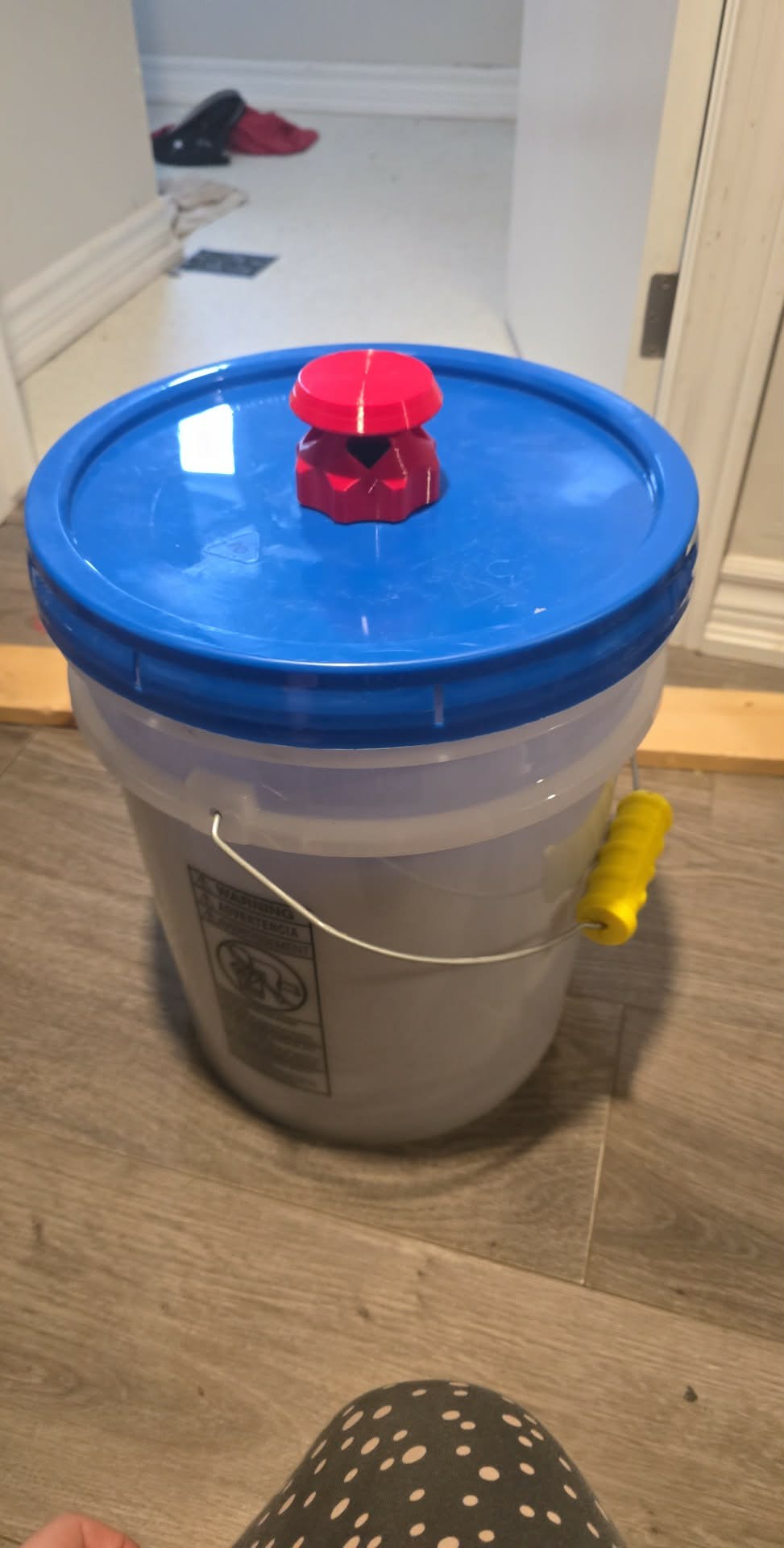 🪰All-In-One 5 Gallon Bucket Fly Trap – Fully Assembled🪰